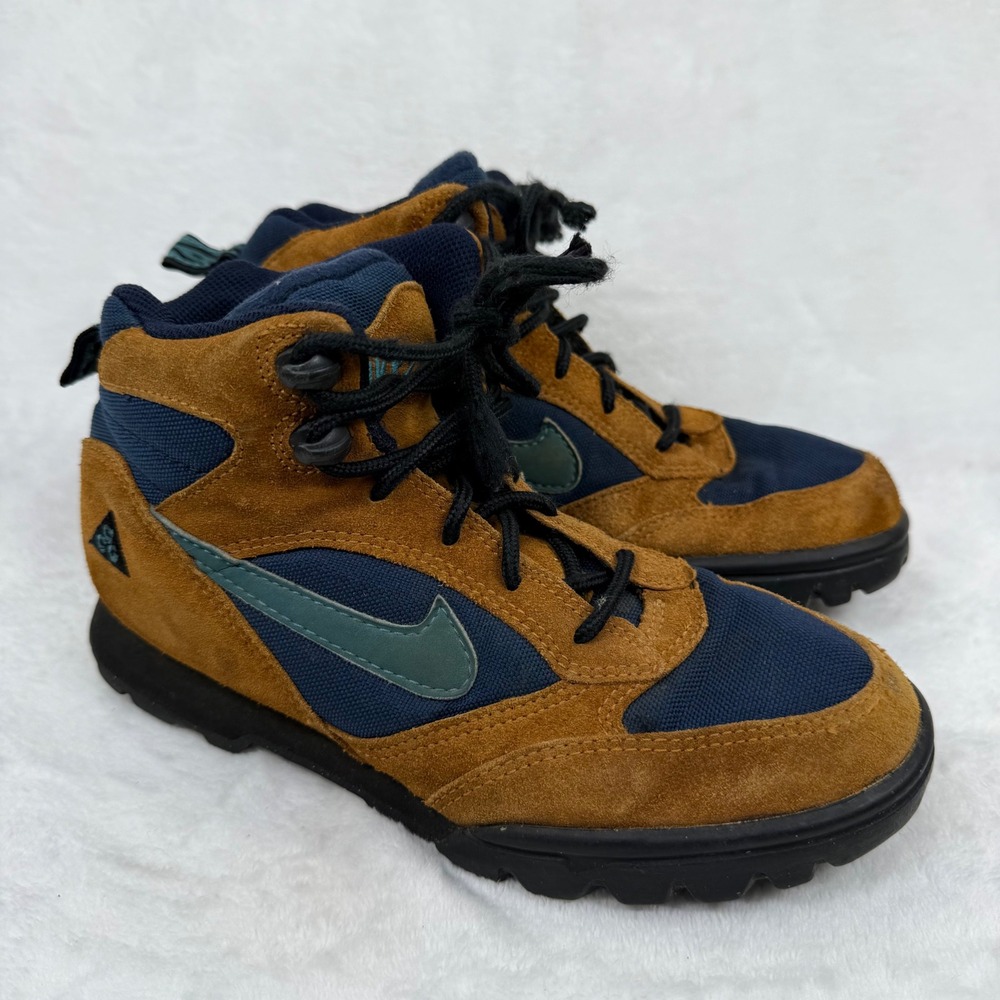 Vintage 1995 Nike ACG Hiking Boots Brown Navy Blue Suede 950204-IA Mens 6.5